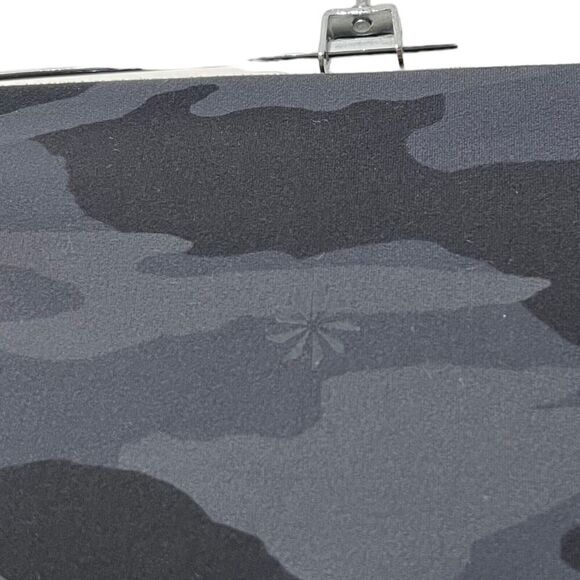 Athleta Salutation Jogger Pants Women’s Size Small Gray Camo High Waist Athletic - Picture 10 of 13